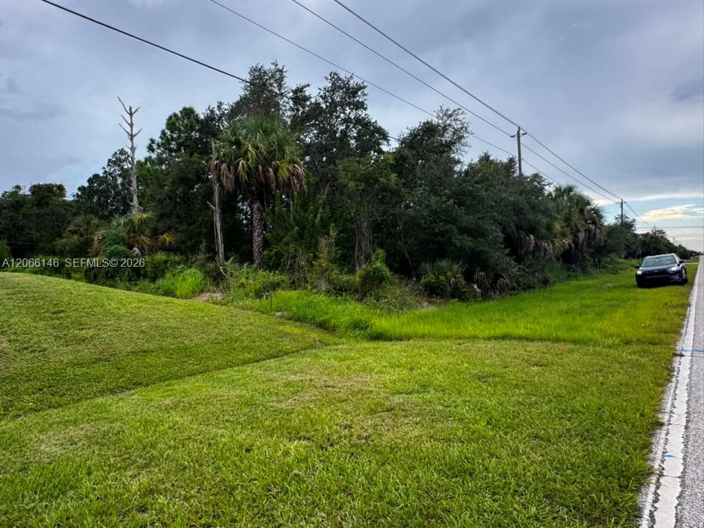 17425 EDGEWATER DR, Port Charlotte, FL 33948 photo 4