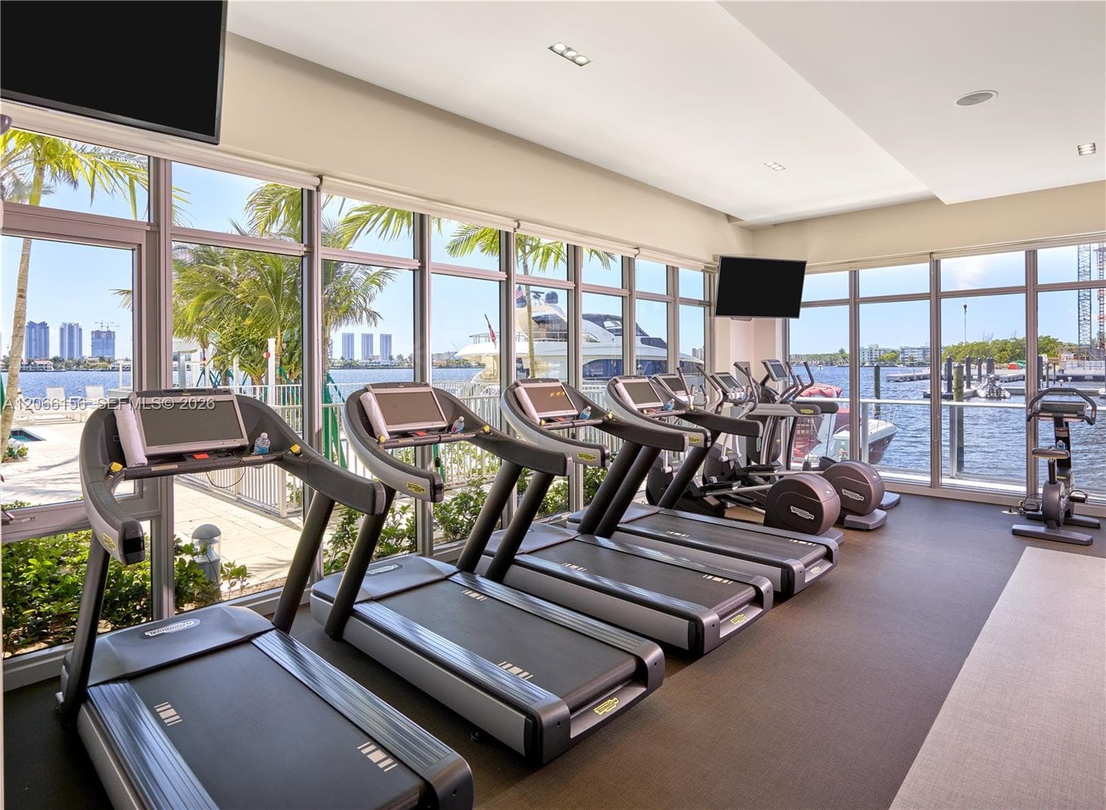 17301 Biscayne Blvd # 1004, North Miami Beach, FL 33160 photo 2