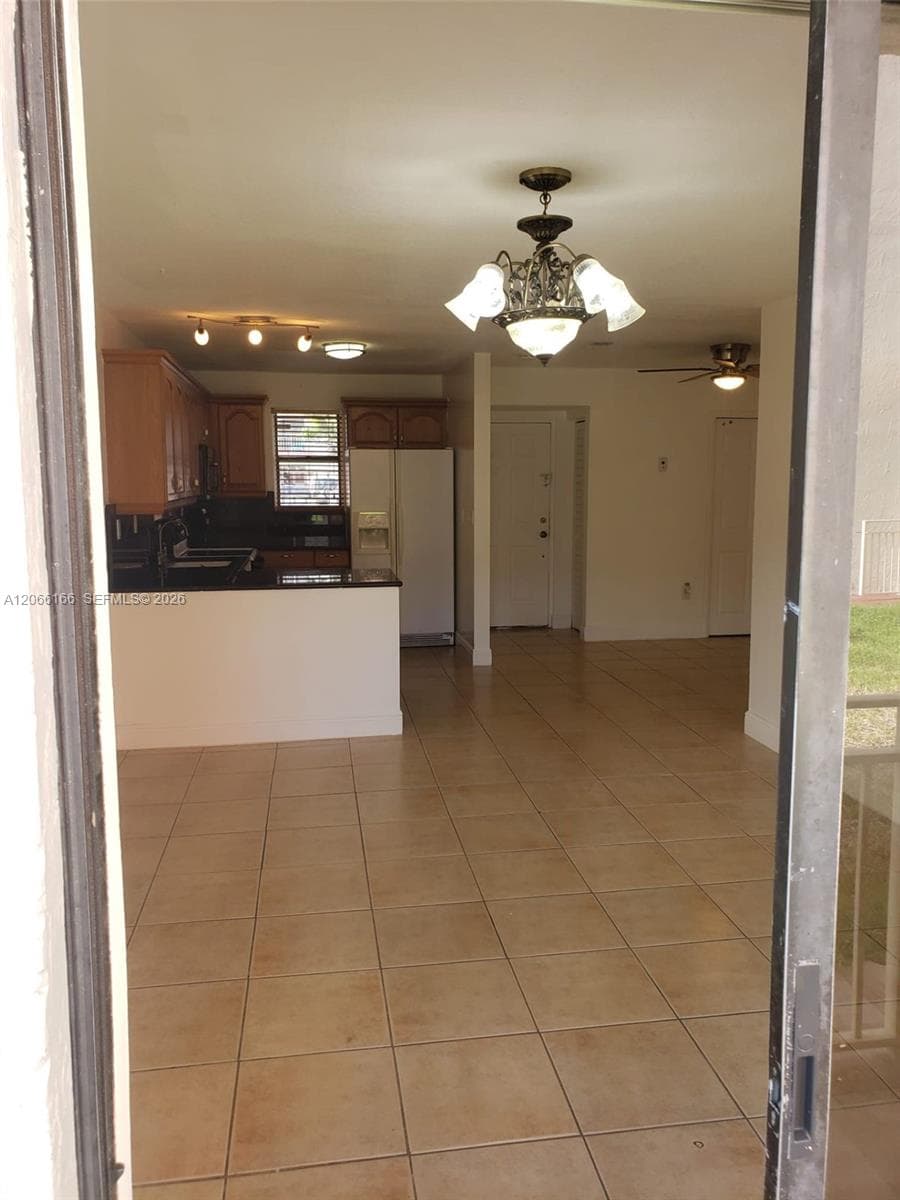 8425 NW 8th St # 104, Miami, FL 33126 photo 3