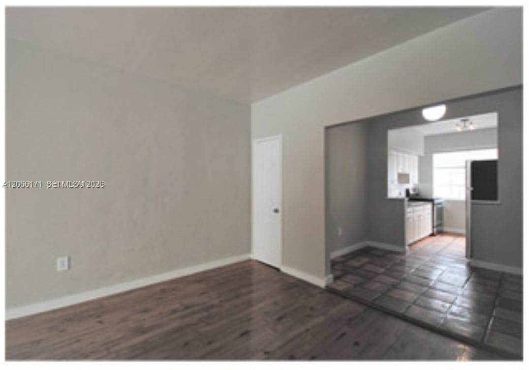 948 Meridian Ave # 10, Miami Beach, FL 33139 photo 2