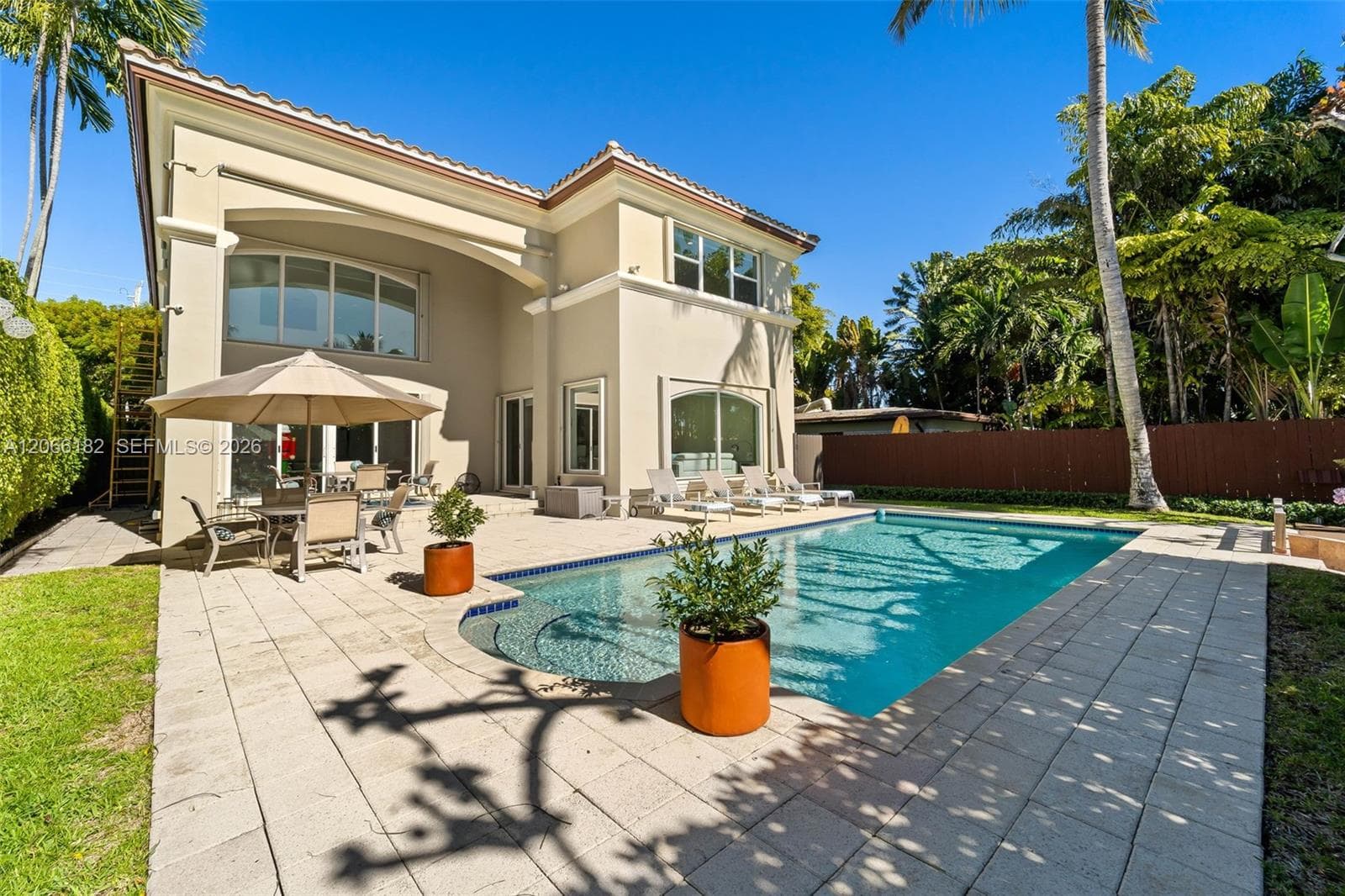 1490 Cleveland Rd, Miami Beach, FL 33141