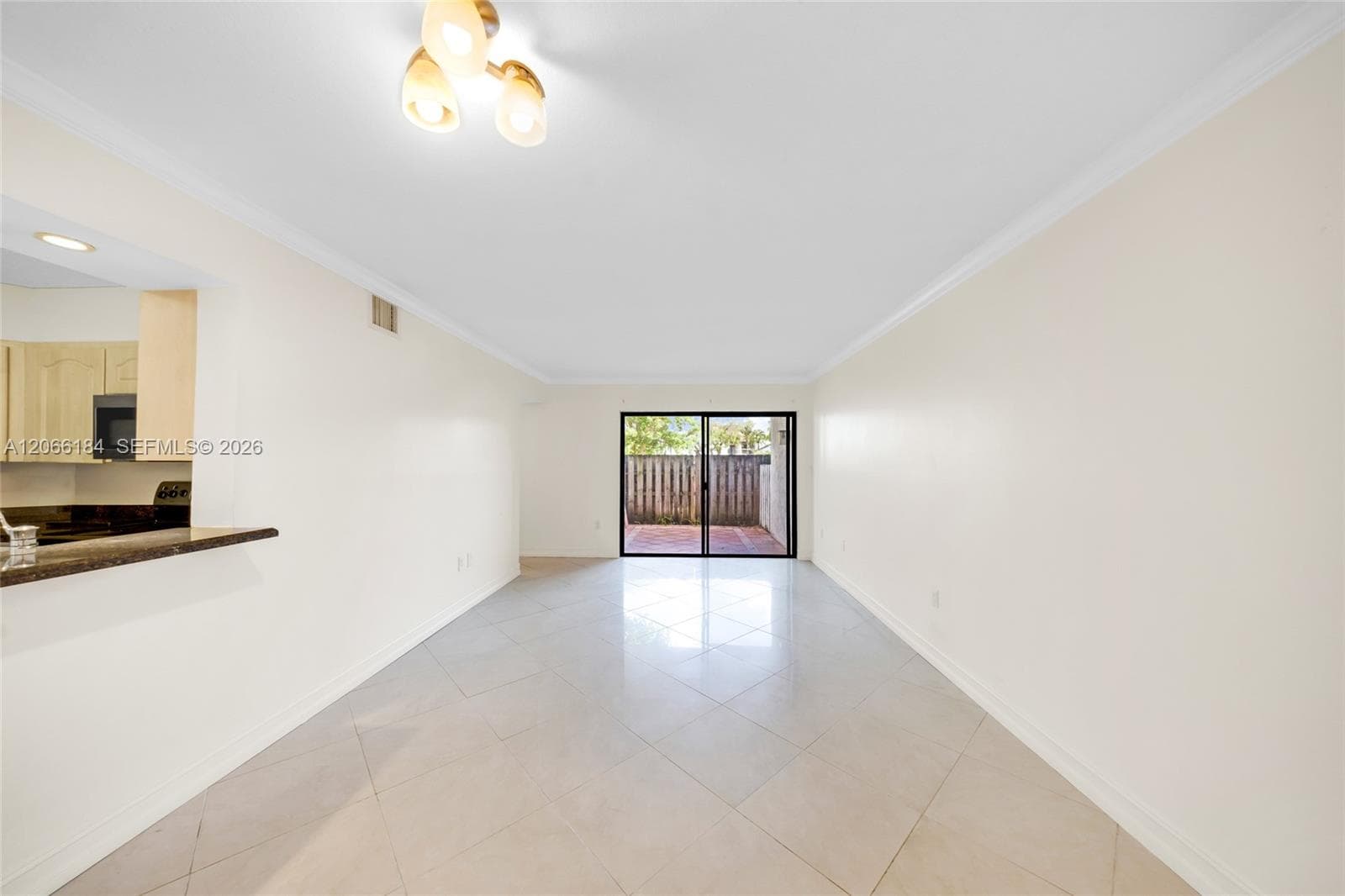 9405 Fontainebleau Blvd # 112, Miami, FL 33172 photo 4