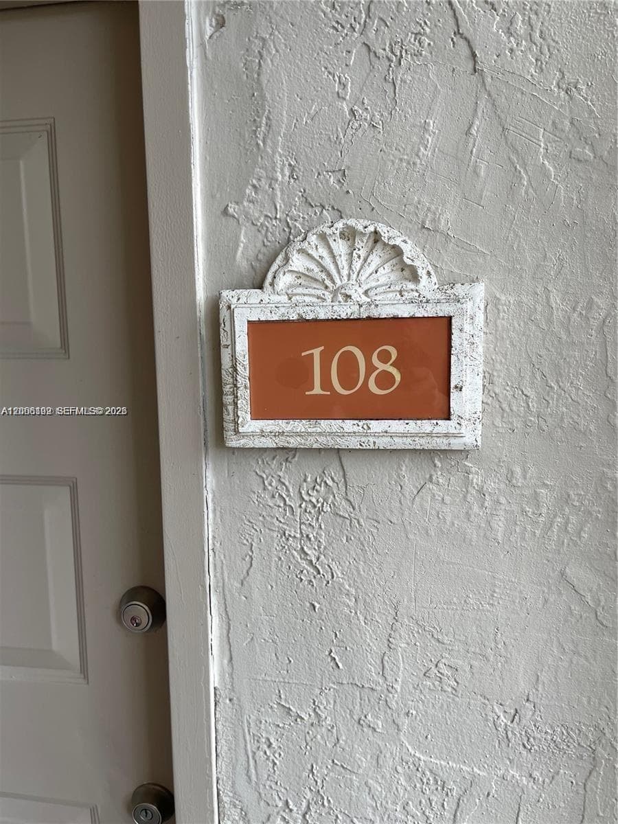 8225 Lake Dr # 108, Doral, FL 33166