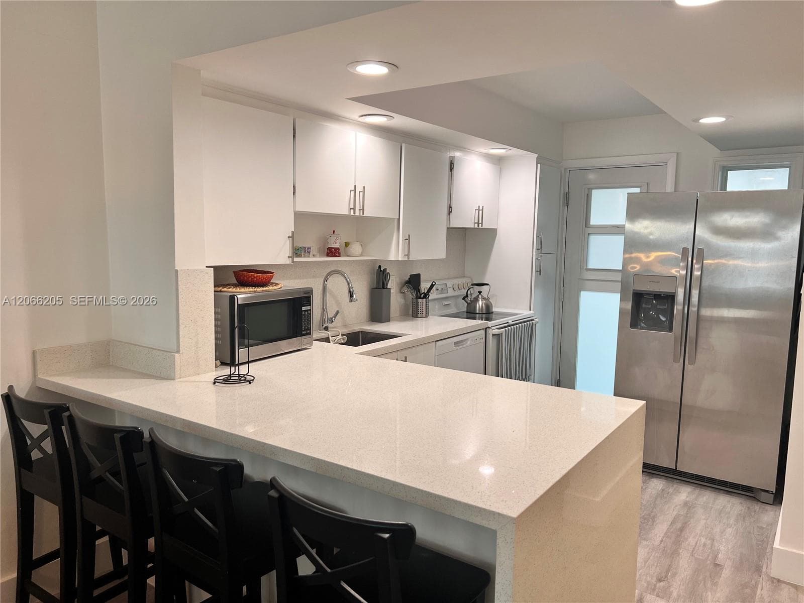 240 Galen Dr # 302, Key Biscayne, FL 33149 photo 2
