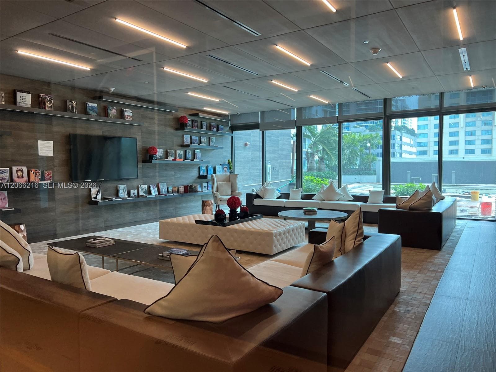 1080 Brickell Ave # 2805, Miami, FL 33131 photo 2