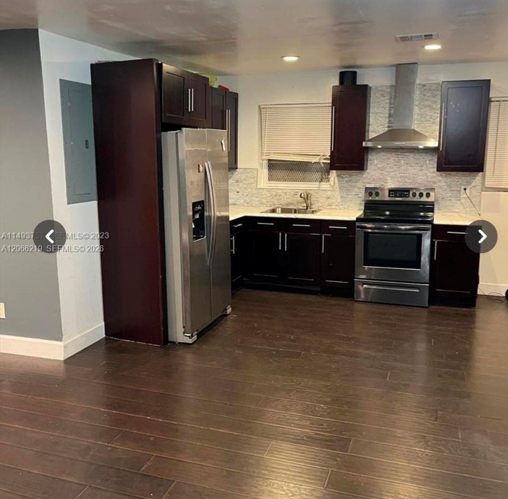 948 NW 84th Ter, Miami, FL 33150 photo 2