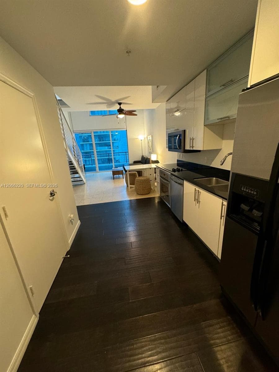 60 SW 13th St # 2202, Miami, FL 33130