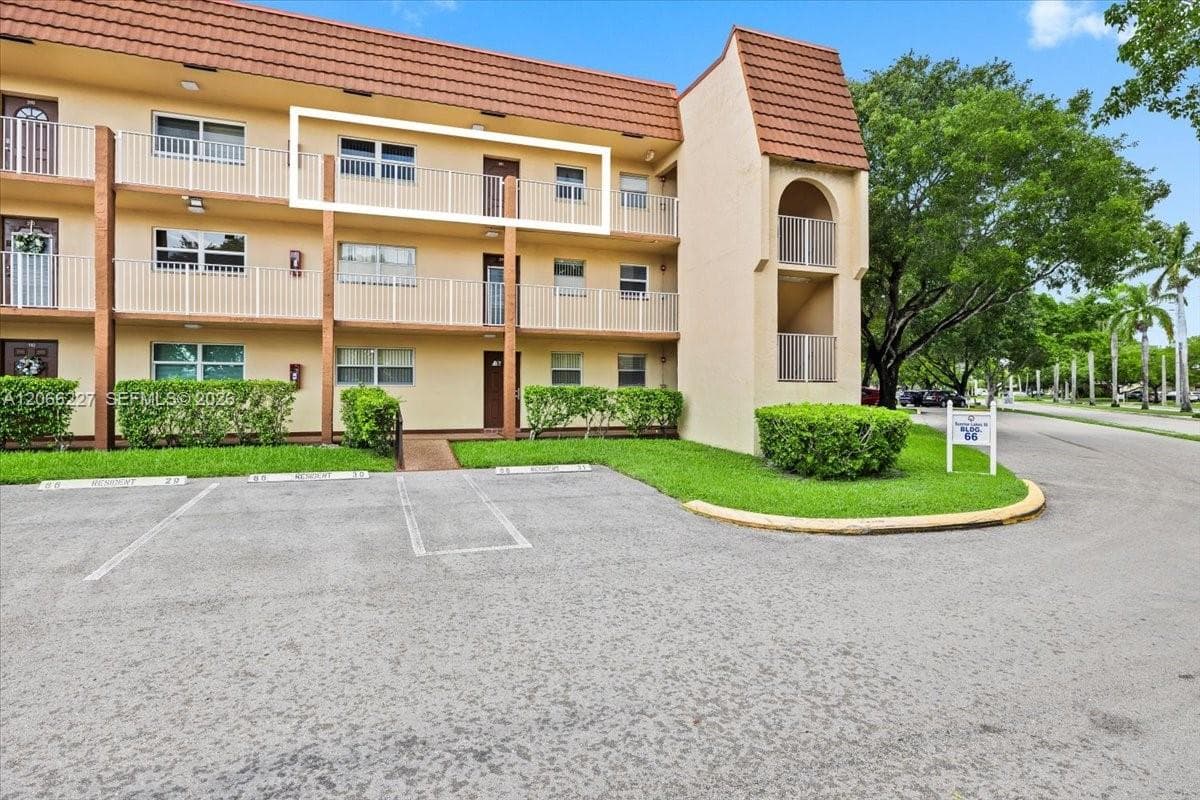 2911 N Pine Island Rd # 311, Sunrise, FL 33322 photo 3