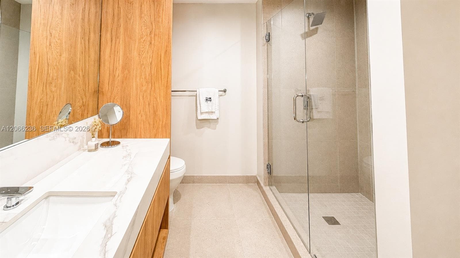 11 NE 6th St # 212, Miami, FL 33132 photo 4