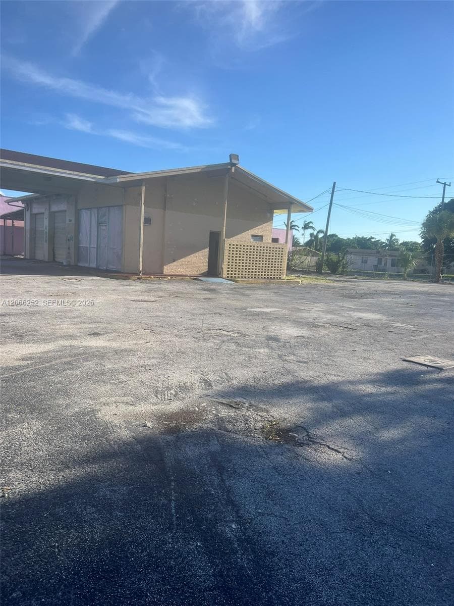1391 NW 31 Ave, Lauderhill, FL 33311 photo 3