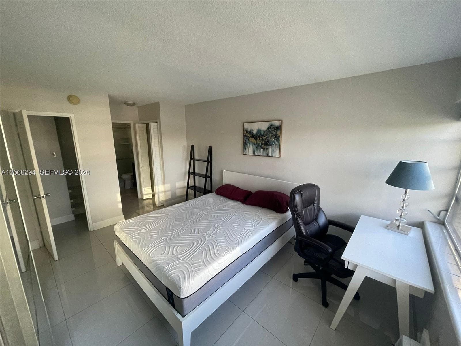 220 Kings Point Dr # 303, Sunny Isles Beach, FL 33160 photo 3