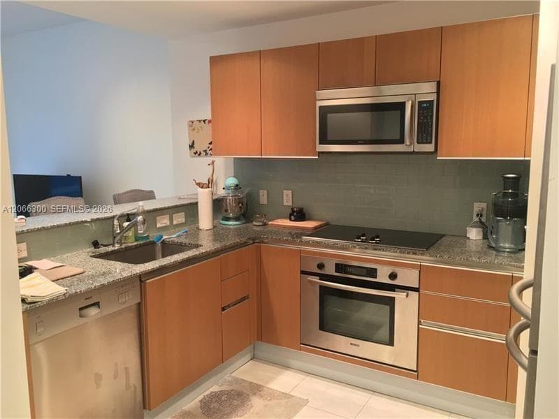1050 Brickell Ave # 2322, Miami, FL 33131 photo 3