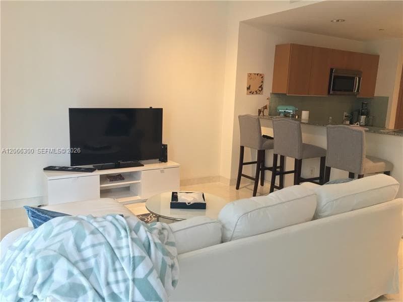 1050 Brickell Ave # 2322, Miami, FL 33131 photo 4