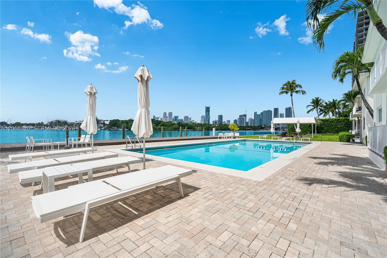 1120 Venetian Way # 1C, Miami, FL 33139