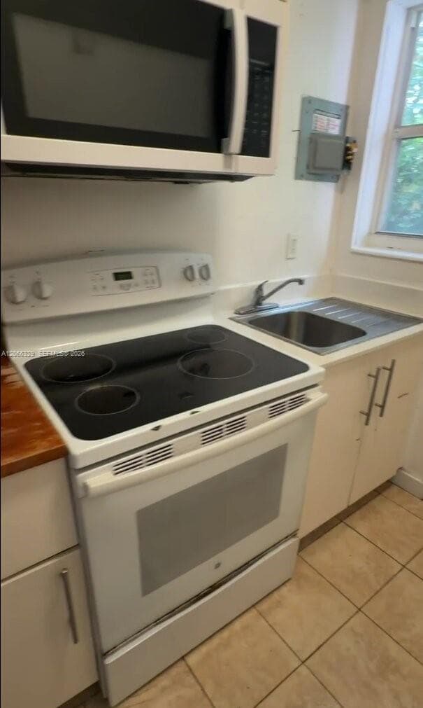 640 SW 5th St # 4, Miami, FL 33130 photo 3