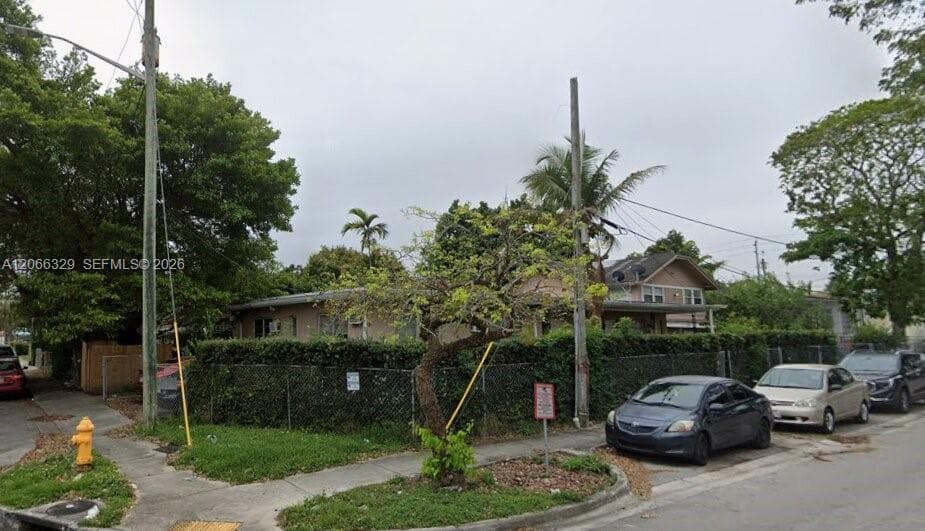 640 SW 5th St # 4, Miami, FL 33130
