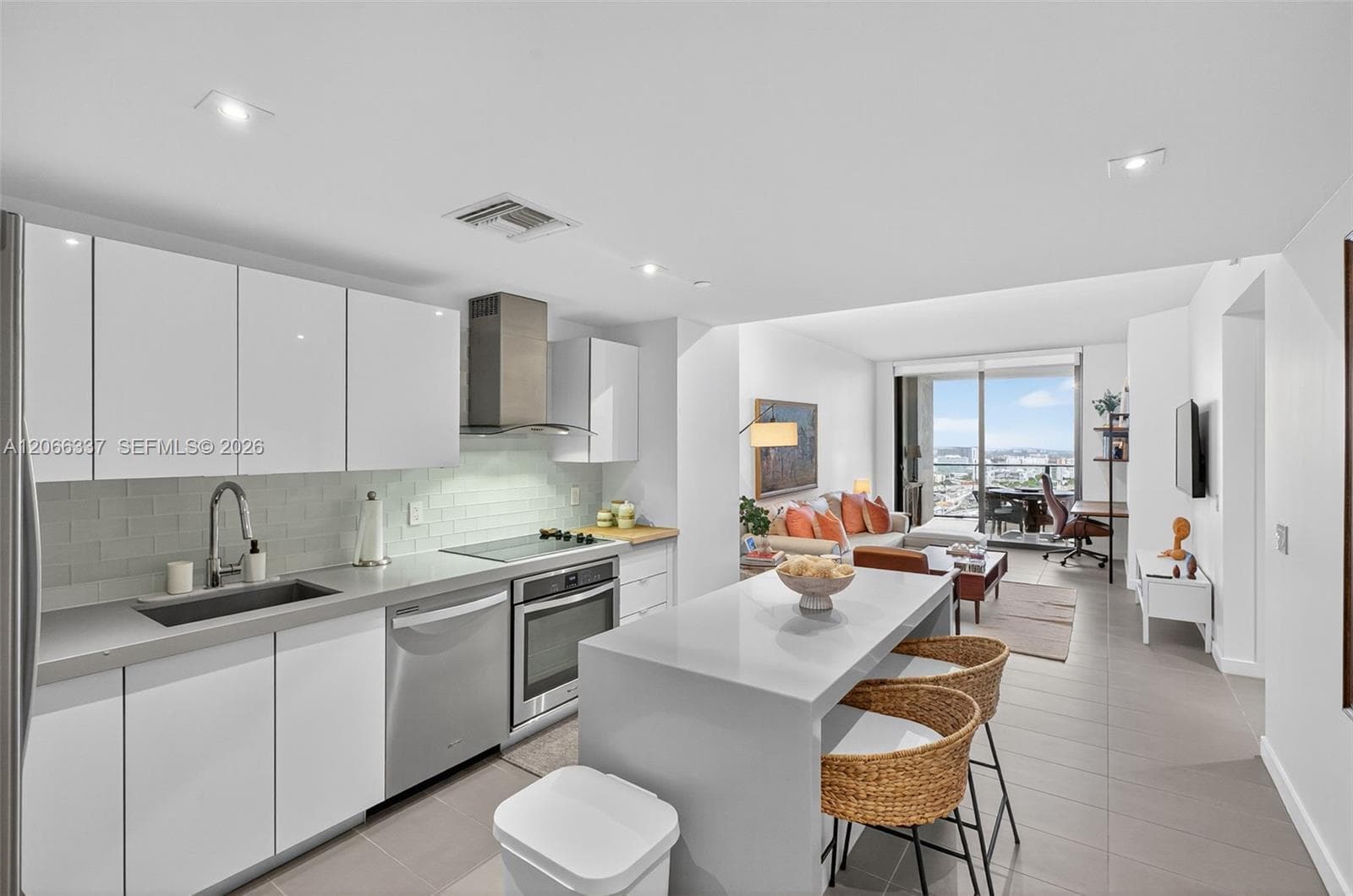 1600 NE 1st Ave # 3515, Miami, FL 33132