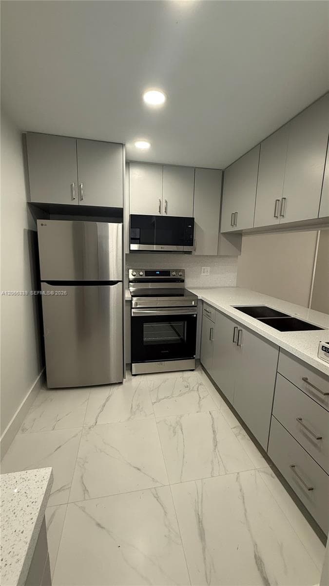 2750 W 63rd Pl # 12-24, Hialeah, FL 33016 photo 4