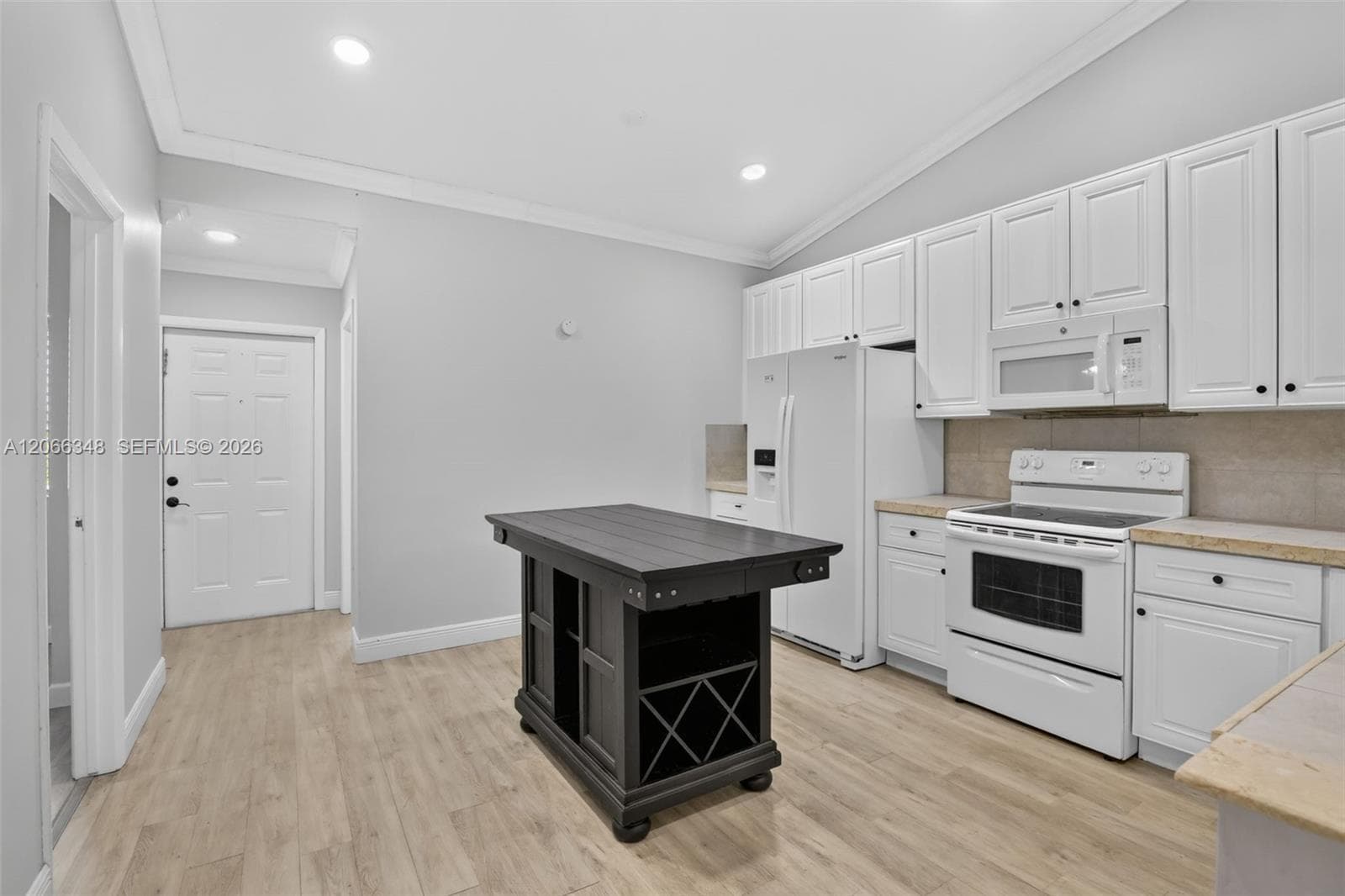 11065 NW 38th Pl, Sunrise, FL 33351 photo 4