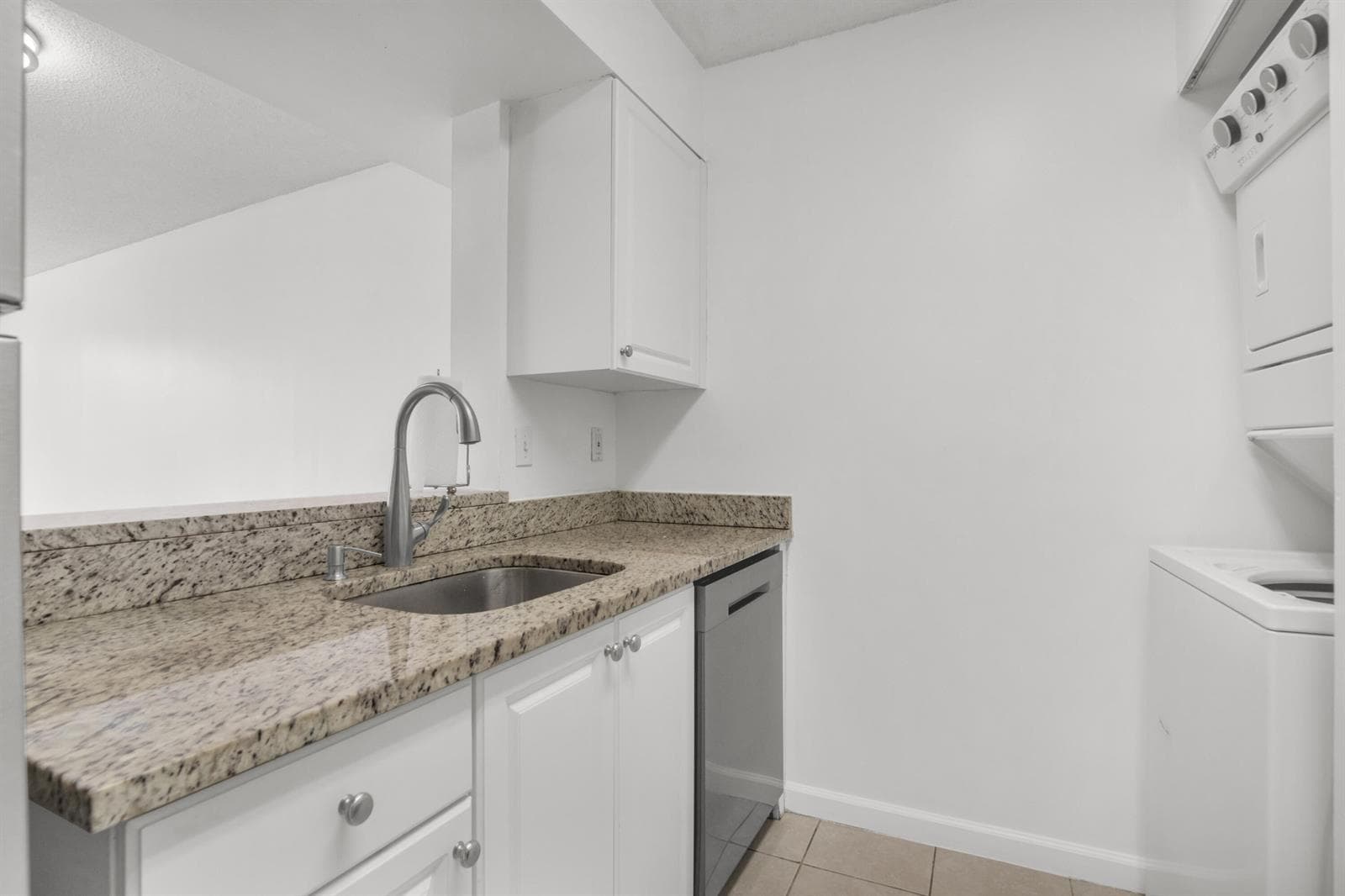 1341 SE 3RD Avenue # 112, Dania Beach, FL 33004 photo 2