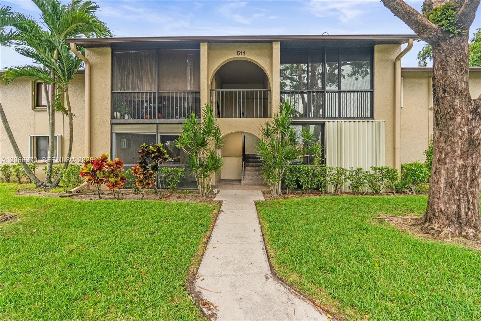 511 Shady Pine Way # D1, Green Acres, FL 33415