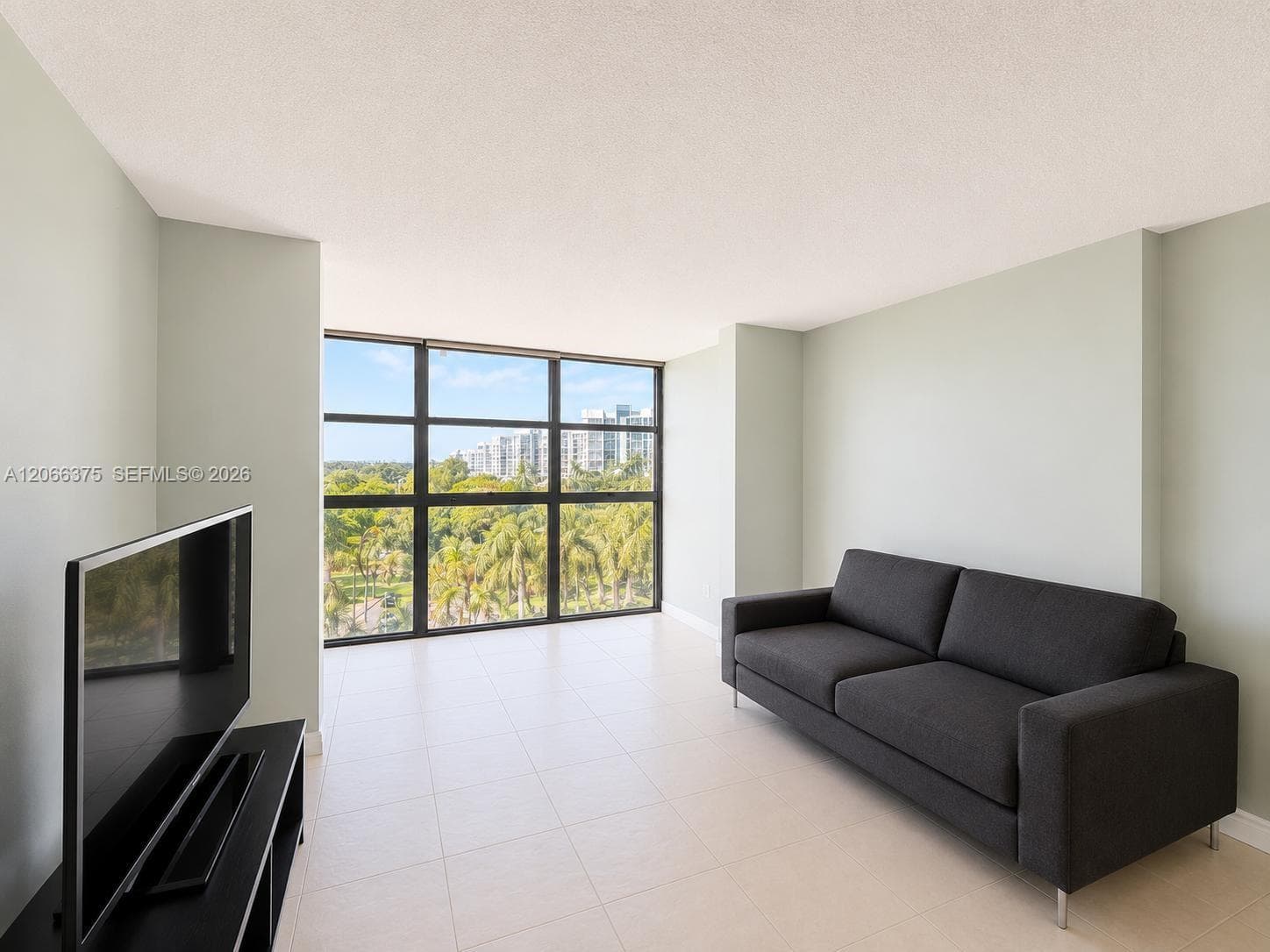 200 Leslie Dr # 727, Hallandale Beach, FL 33009