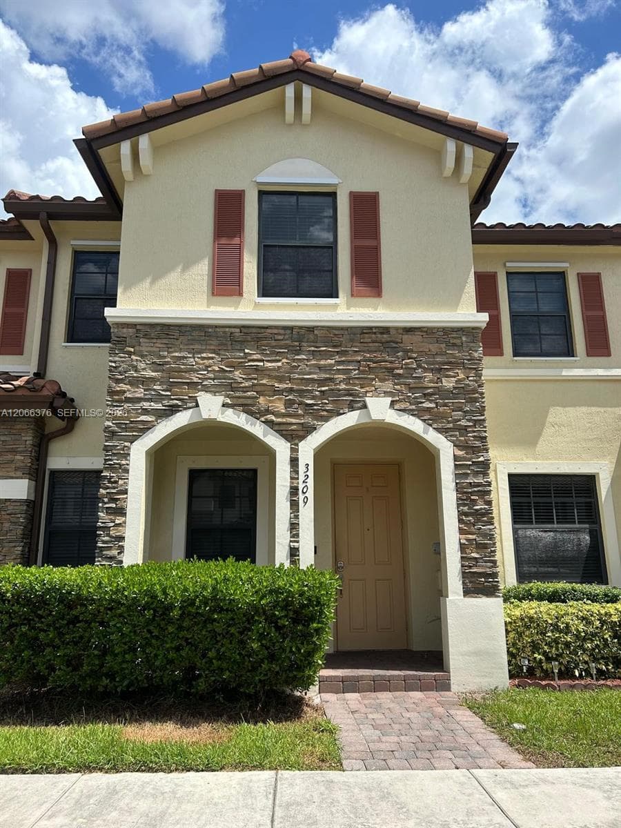 3209 SE 5th St, Homestead, FL 33033 photo 3