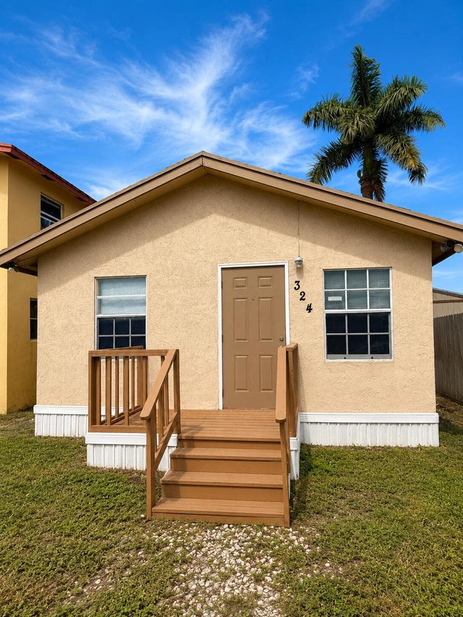 324 SW 8TH Street, Belle Glade, FL 33430