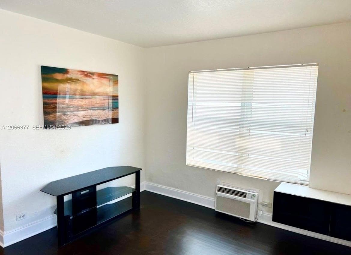 7334 Harding Ave # 4, Miami Beach, FL 33141 photo 2