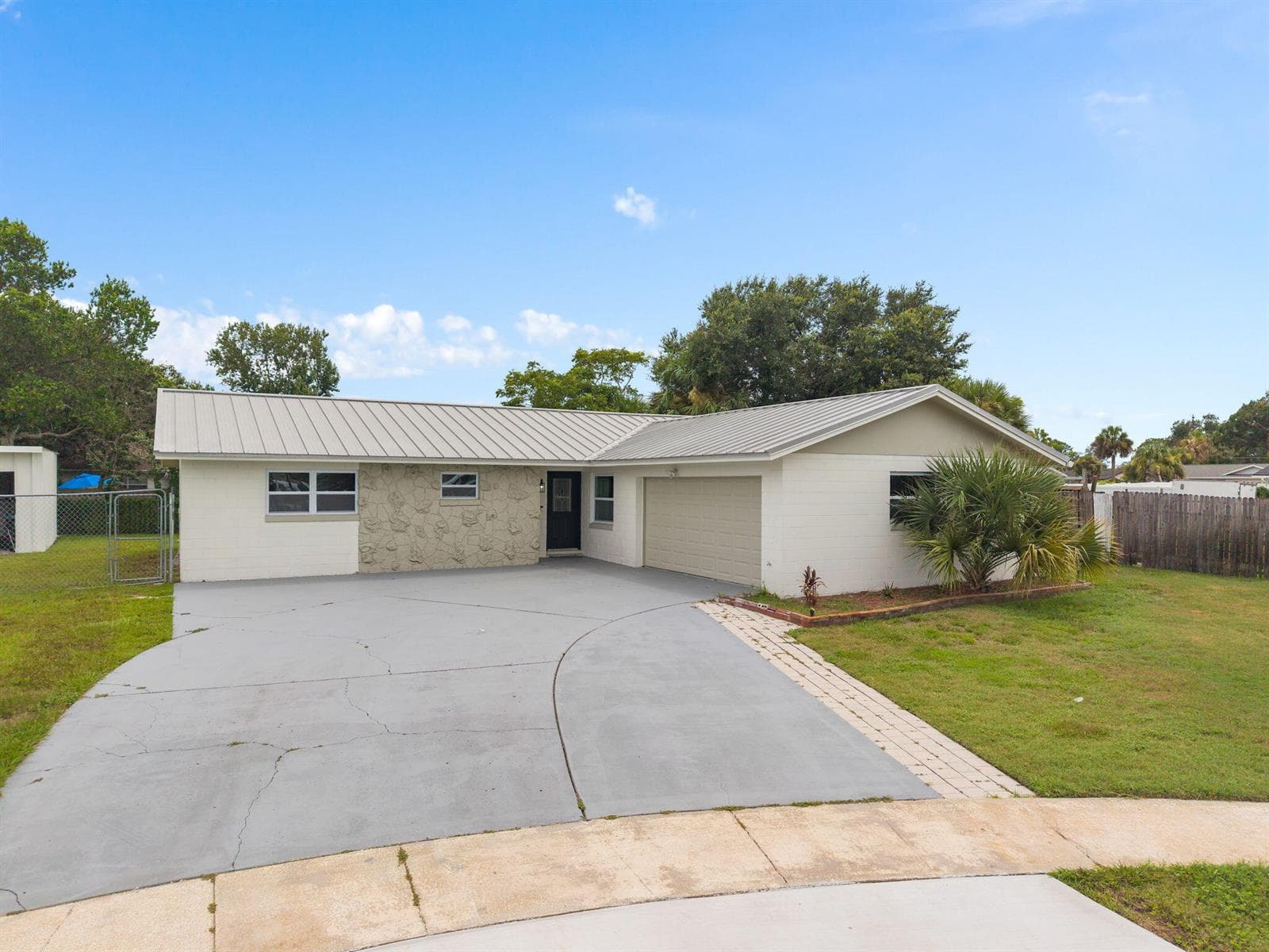 955 Tomes Court, Orlando, FL 32825 photo 2