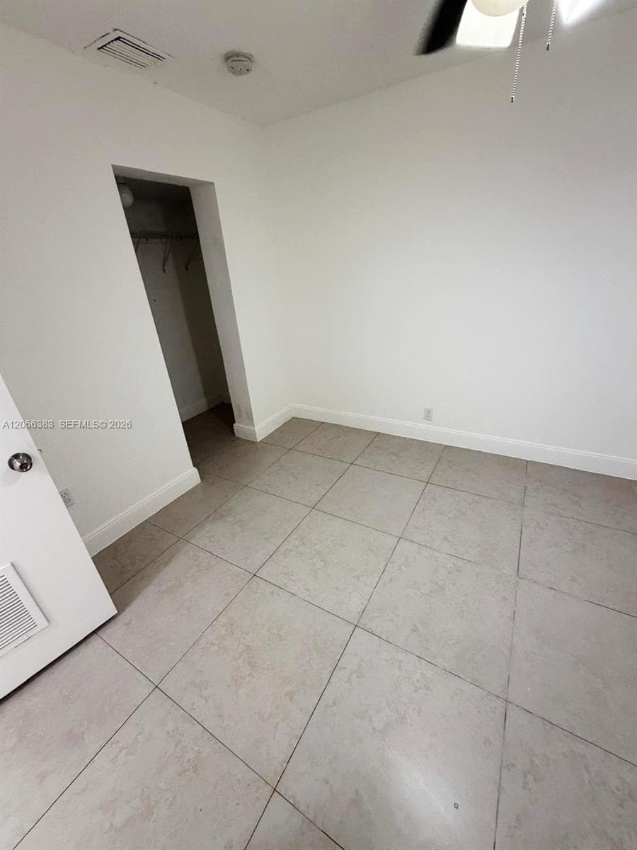 716 SW 11th Ave # B, Homestead, FL 33030 photo 3