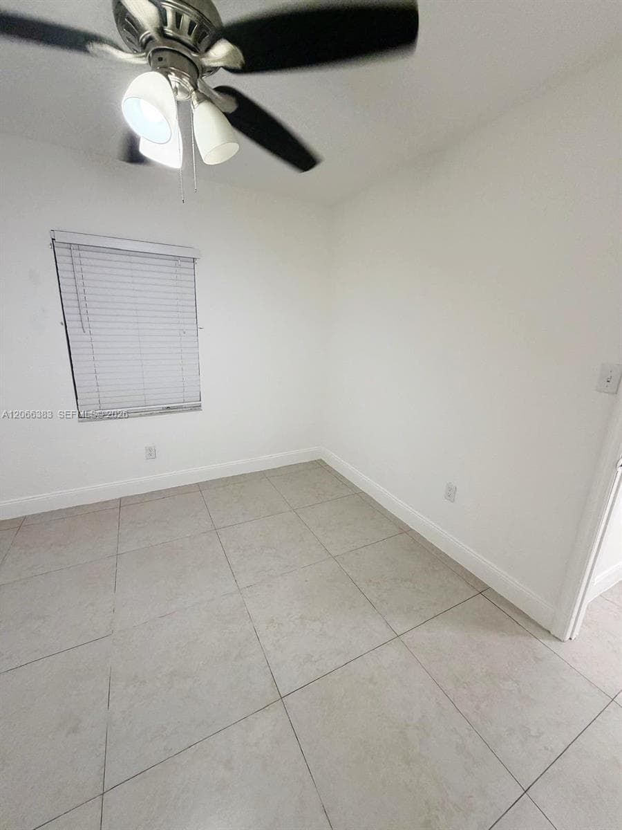 716 SW 11th Ave # B, Homestead, FL 33030 photo 5
