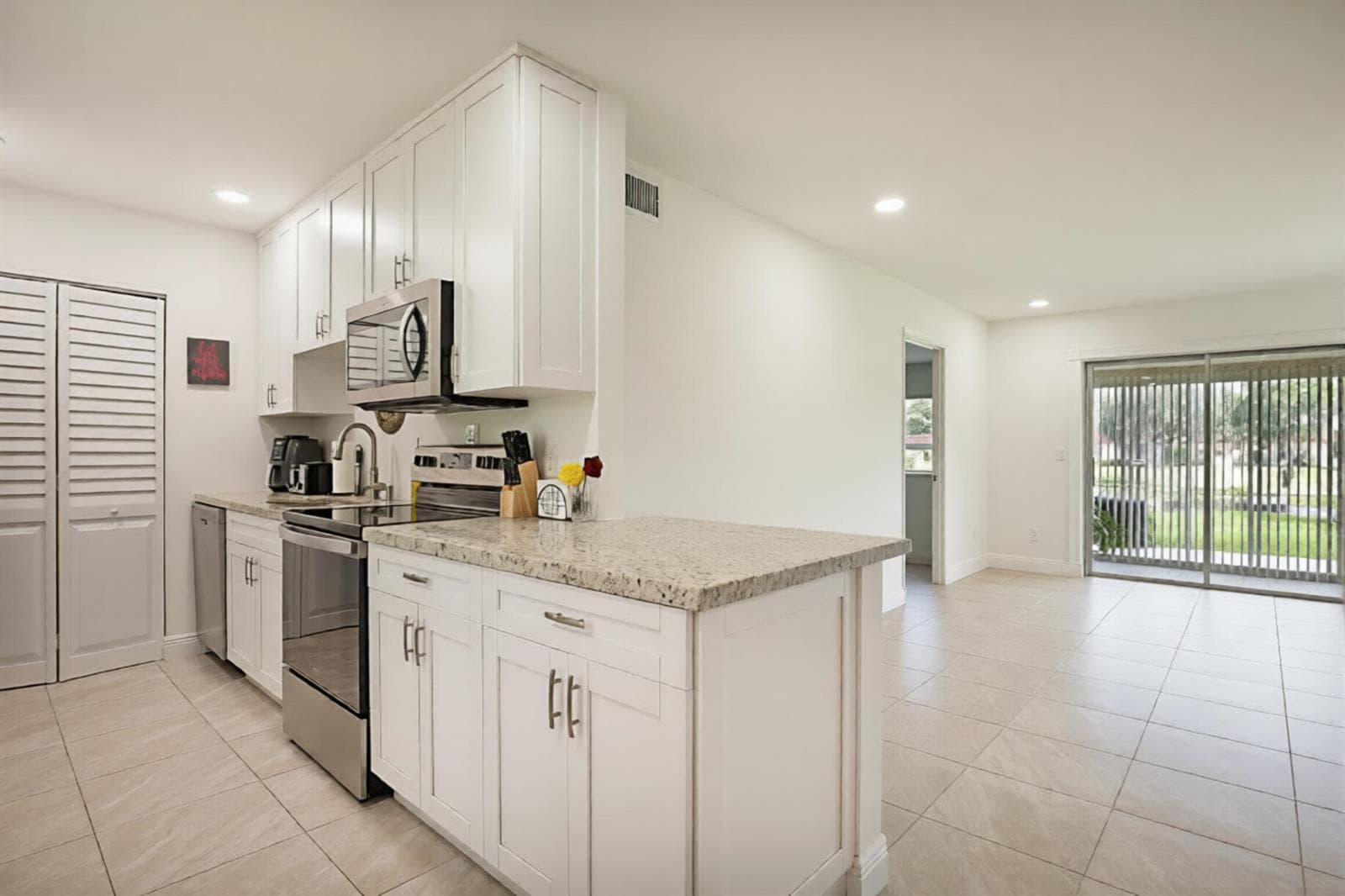 352 Covered Bridge Boulevard # A, FL 33467 photo 3