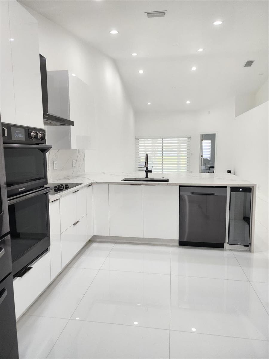 9020 NW 60TH Street, Tamarac, FL 33321 photo 4