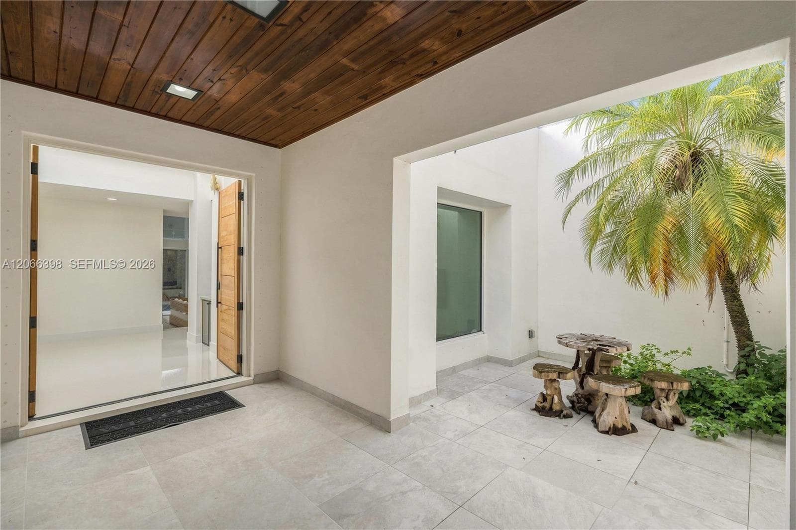 16203 NW 82nd Pl, Miami Lakes, FL 33016 photo 3