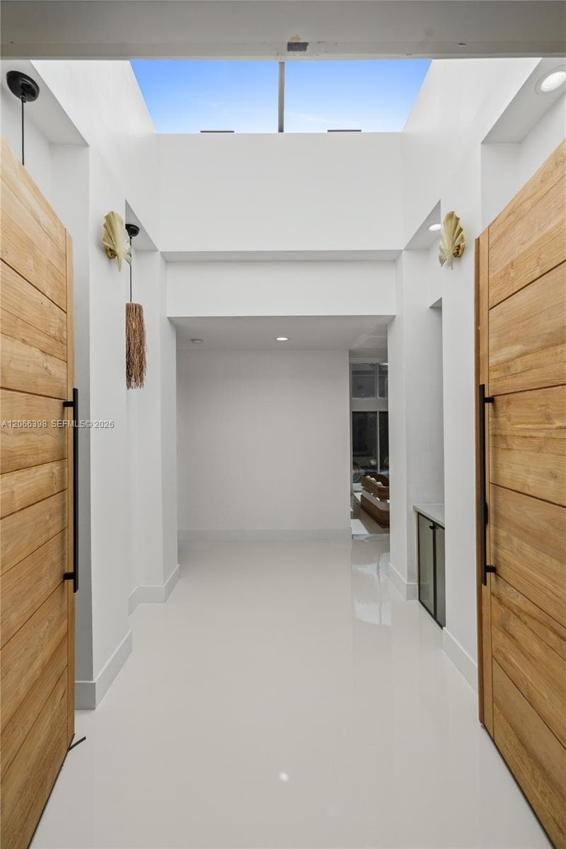 16203 NW 82nd Pl, Miami Lakes, FL 33016 photo 4