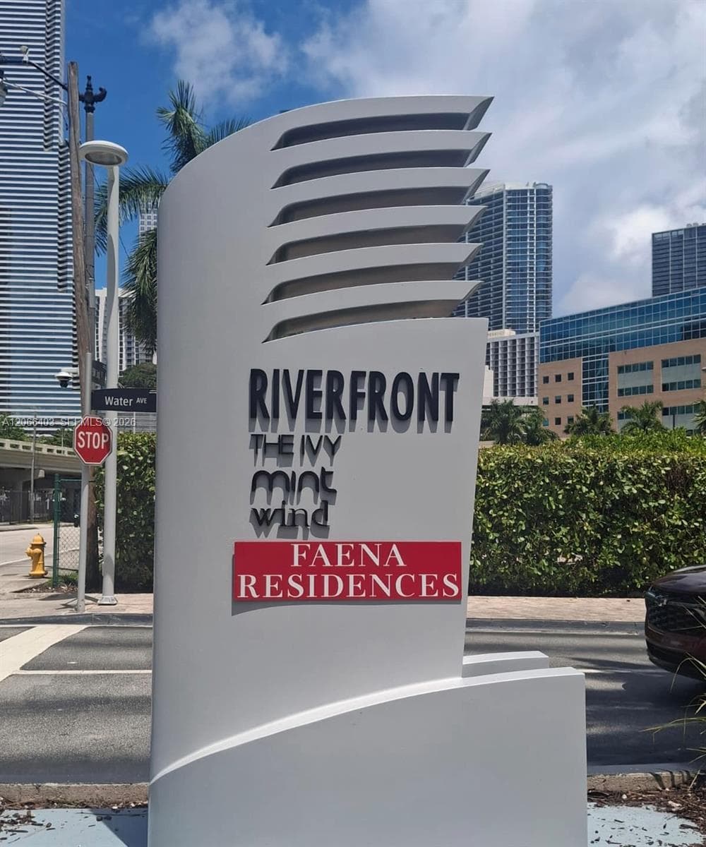 92 SW 3rd St # 3808, Miami, FL 33130 photo 3