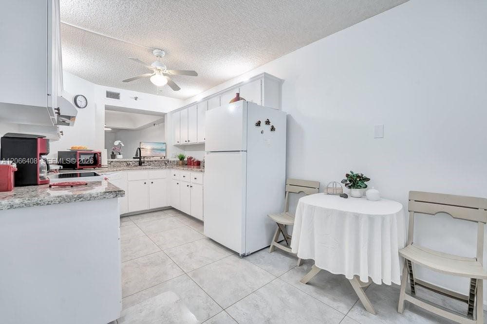 23344 Carolwood Ln # 201, Boca Raton, FL 33428 photo 3
