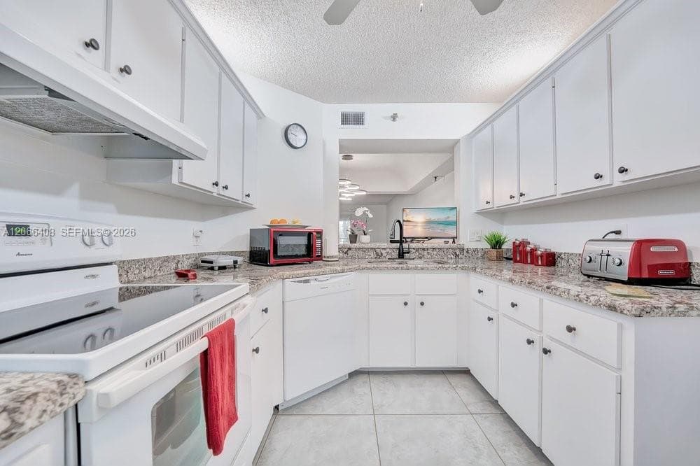 23344 Carolwood Ln # 201, Boca Raton, FL 33428 photo 5
