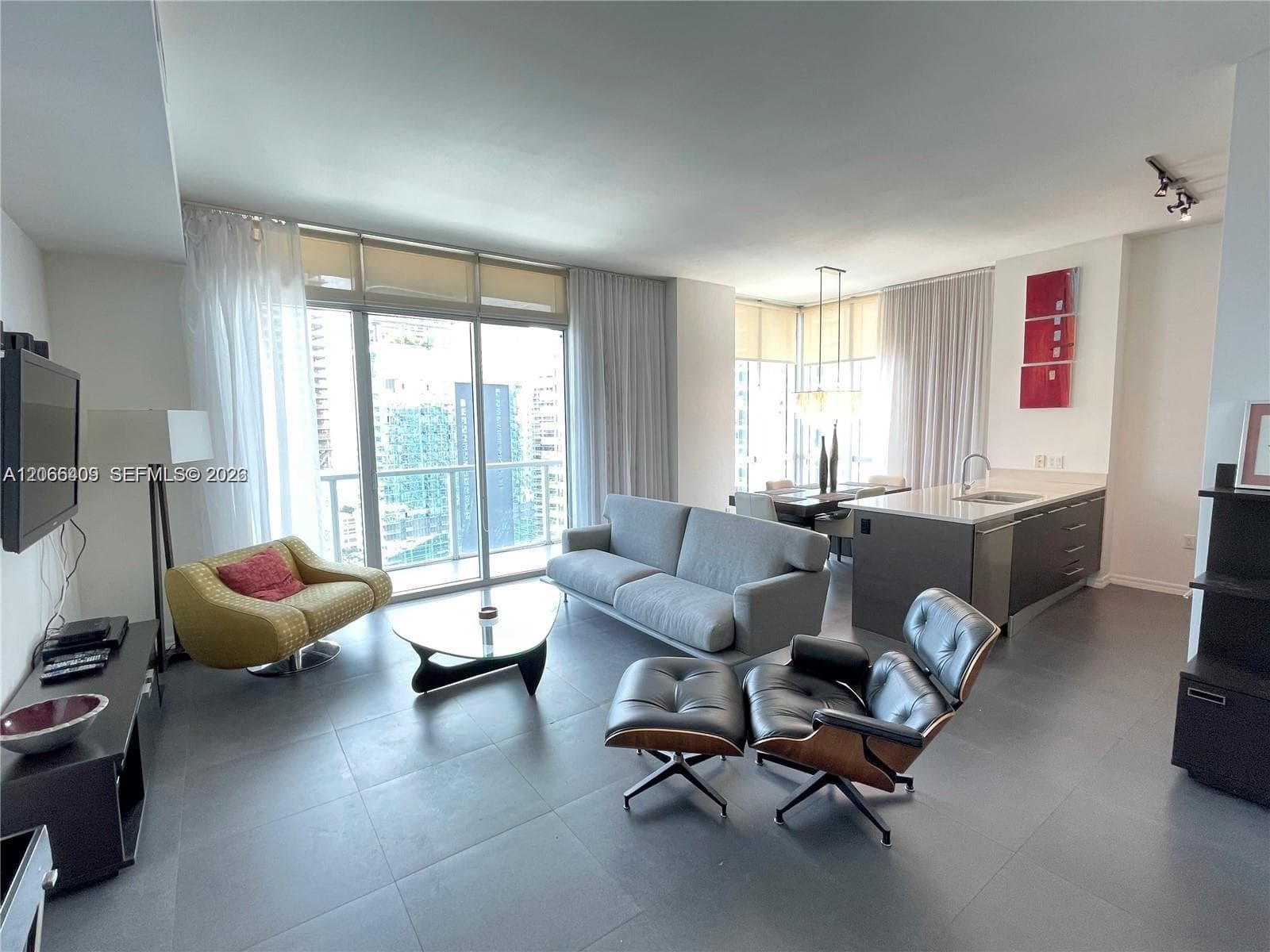 55 SE 6th St # 4102, Miami, FL 33131 photo 2