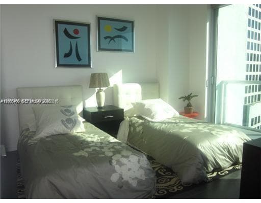 55 SE 6th St # 4102, Miami, FL 33131 photo 5
