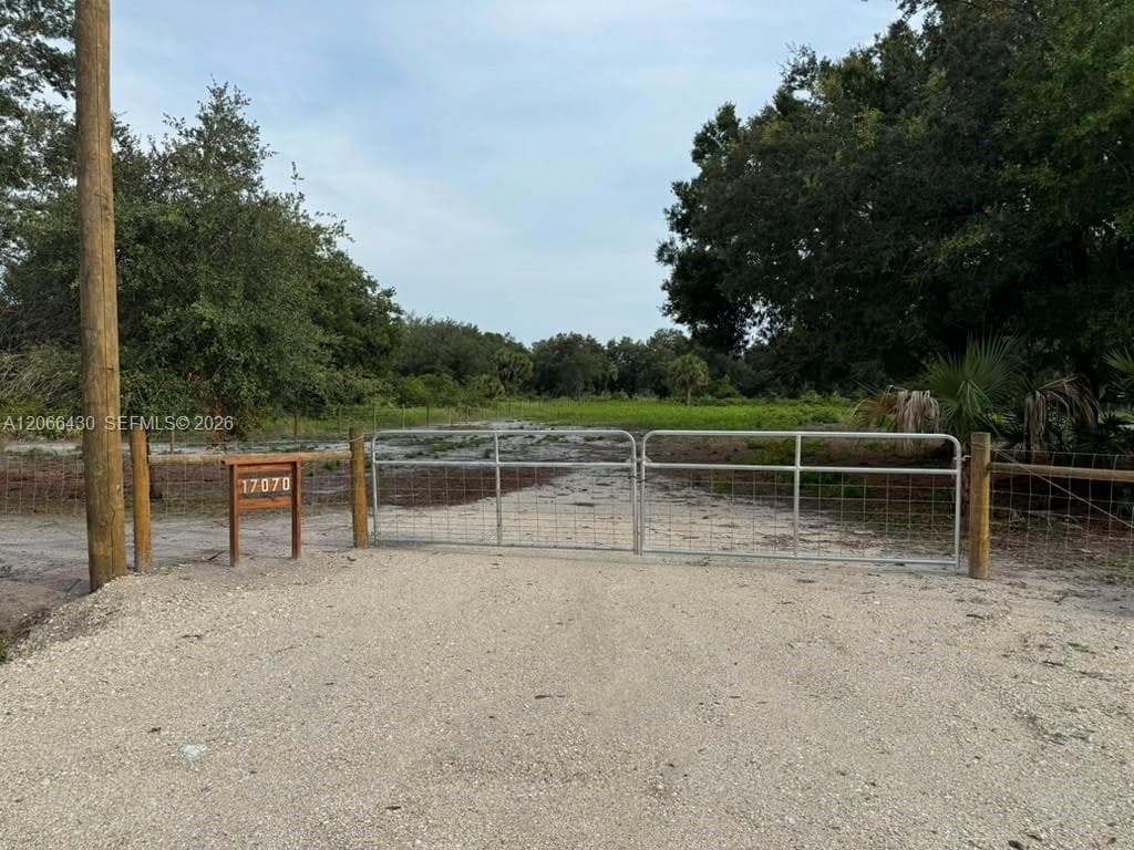 17070 NW 276th St, Okeechobee, FL 34972 photo 2