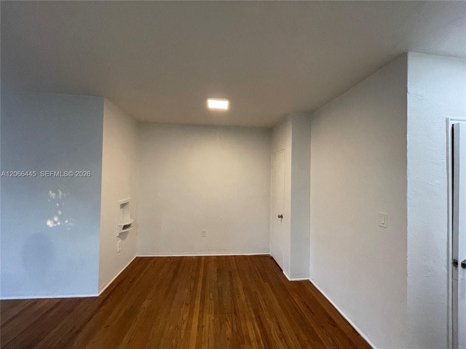 1000 Biarritz Dr # 3, Miami Beach, FL 33141