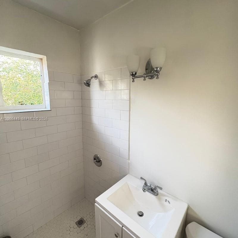 1000 Biarritz Dr # 3, Miami Beach, FL 33141 photo 4