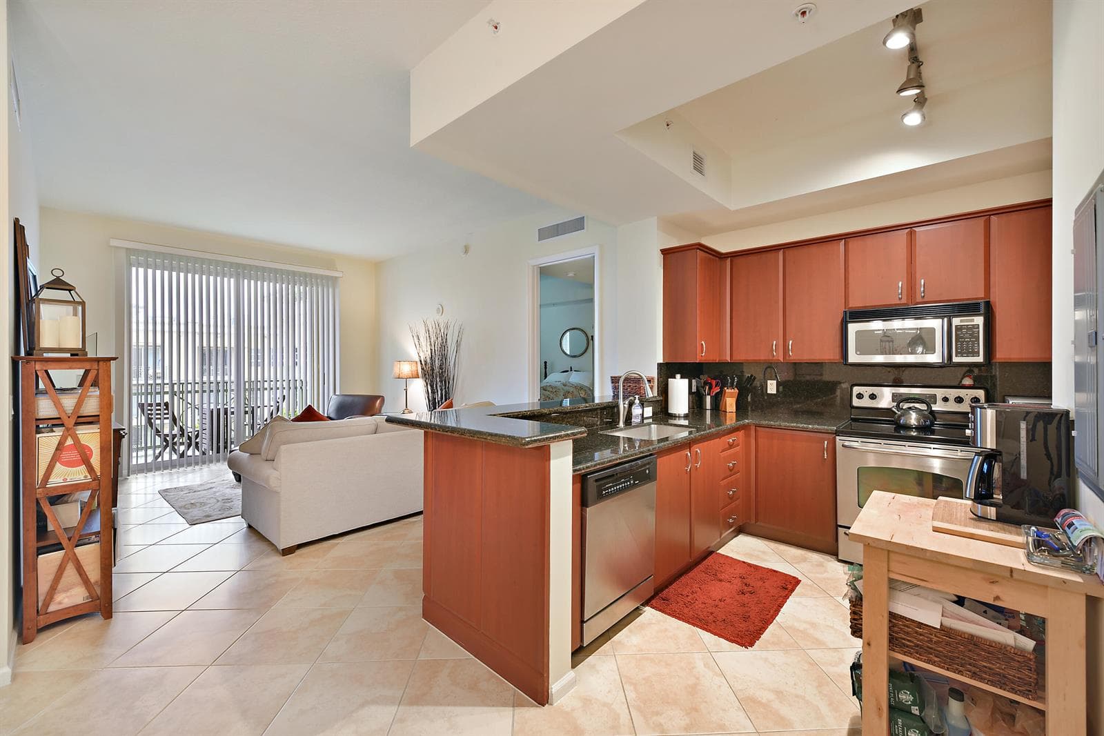 403 S SAPODILLA Avenue # 817, West Palm Beach, FL 33401 photo 2
