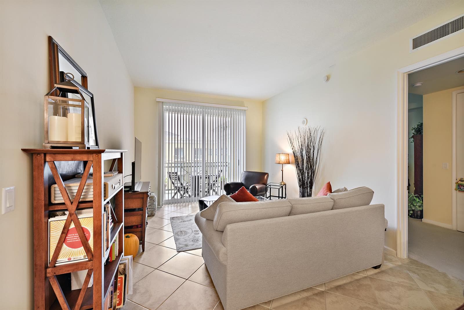 403 S SAPODILLA Avenue # 817, West Palm Beach, FL 33401 photo 3
