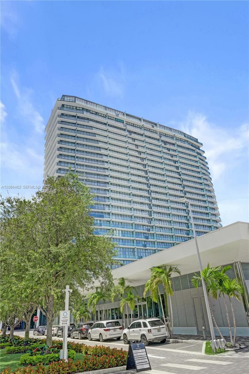 1170 E HALLANDALE BEACH BOULEVARD # 1111, Hallandale Beach, FL 33009 photo 2