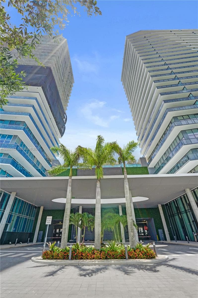 1170 E HALLANDALE BEACH BOULEVARD # 1111, Hallandale Beach, FL 33009 photo 3