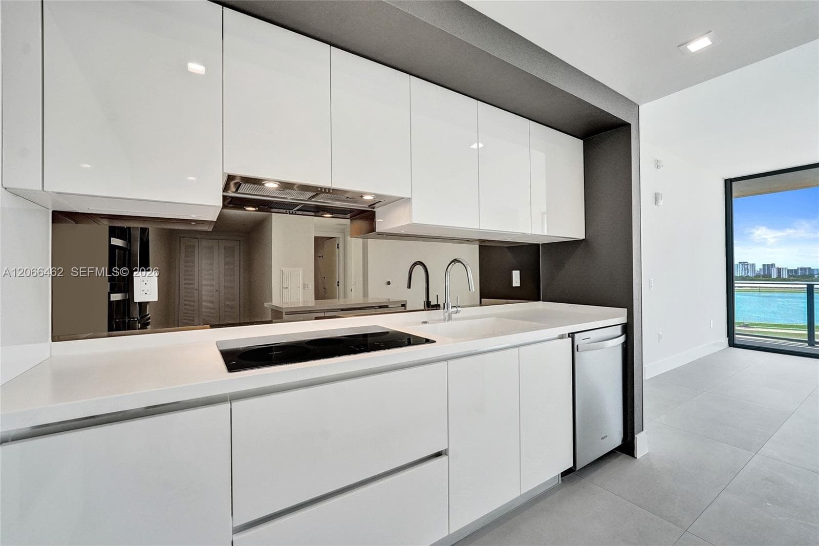 1170 E HALLANDALE BEACH BOULEVARD # 1111, Hallandale Beach, FL 33009 photo 5