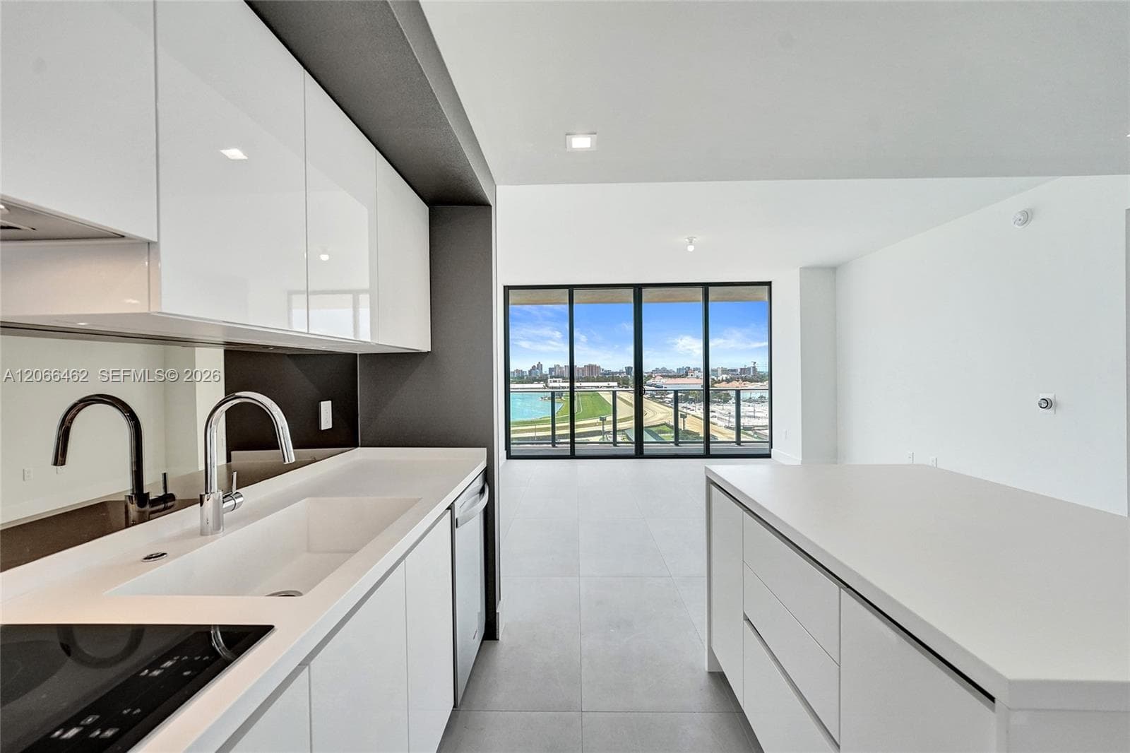 1170 E HALLANDALE BEACH BOULEVARD # 1111, Hallandale Beach, FL 33009 photo 4